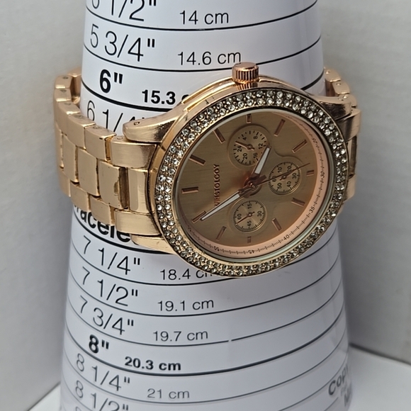 Womens Wristology Rose Gold Faux Chronograph Watch Crystals New Battery - Picture 6 of 10